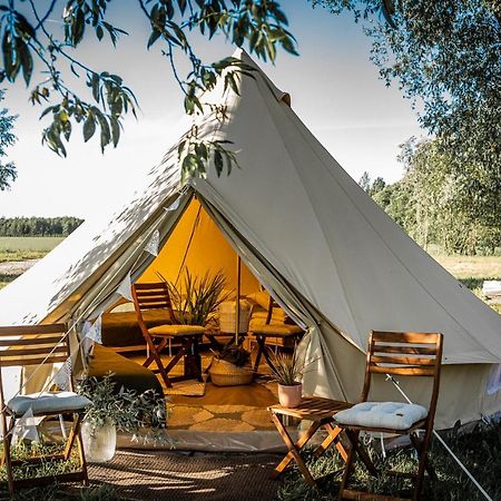 Wpark Glamping Hotel Poltsamaa Exterior foto