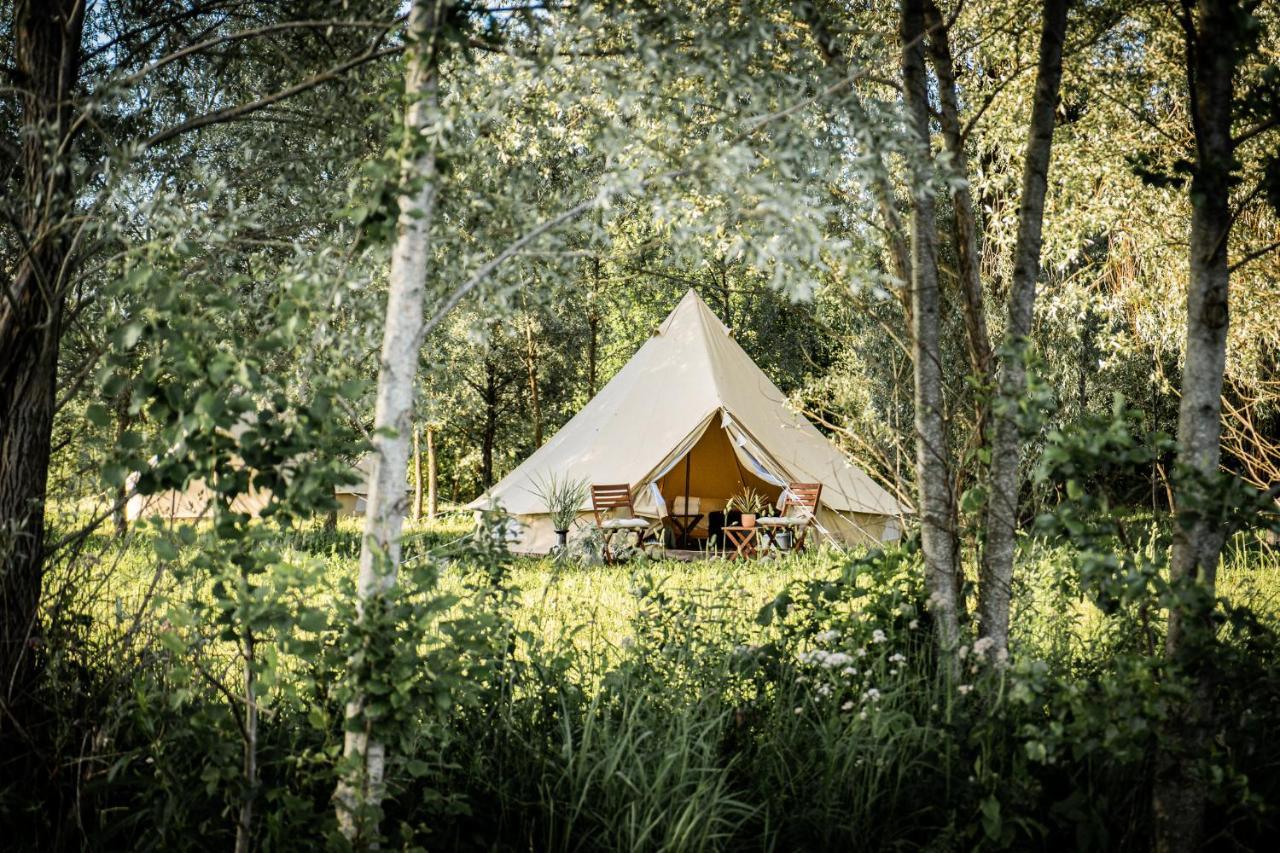 Wpark Glamping Hotel Poltsamaa Exterior foto